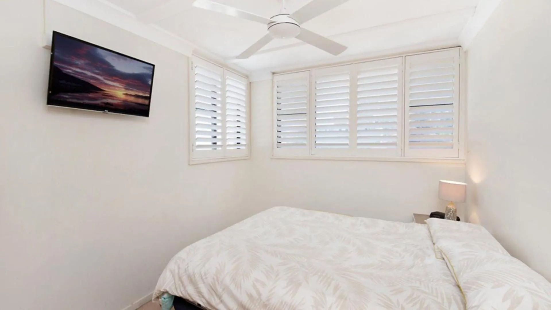 Unit 13 Oceanic, Kings Beach 칼론드라 0*,