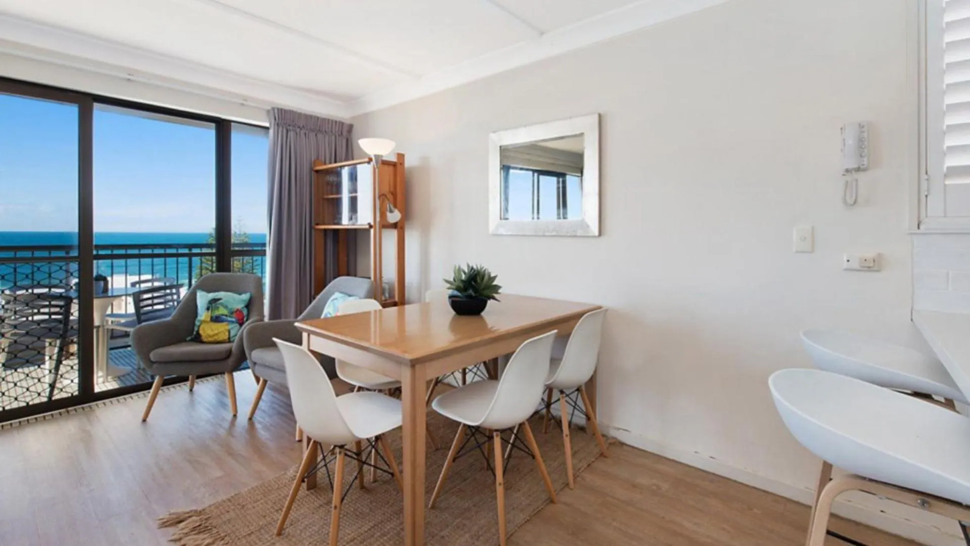 Unit 13 Oceanic, Kings Beach 칼론드라